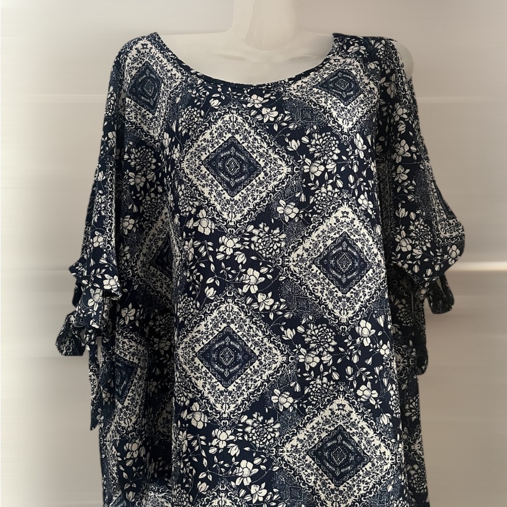 Navy and White Floral Women's Top
